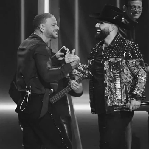 Carin Leon Sets the Stage on Fire in Exclusivos Baez