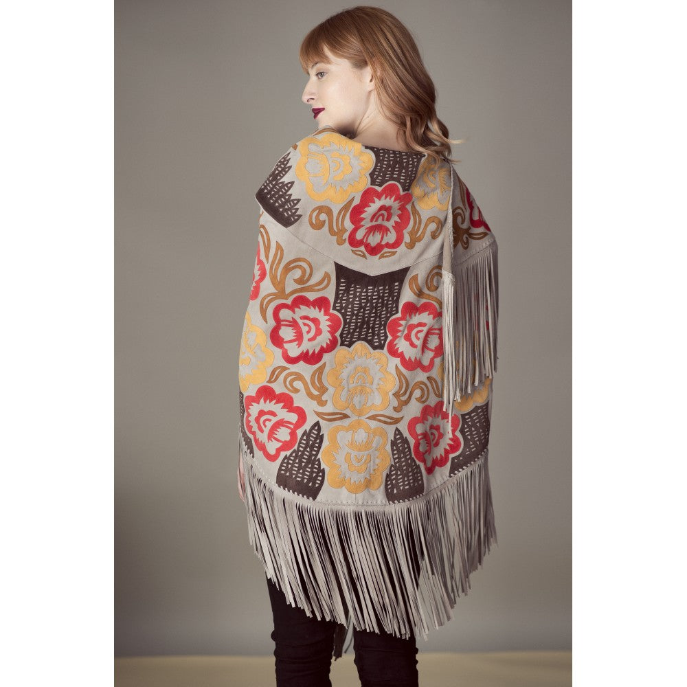 Chal con aplicaciones en piel