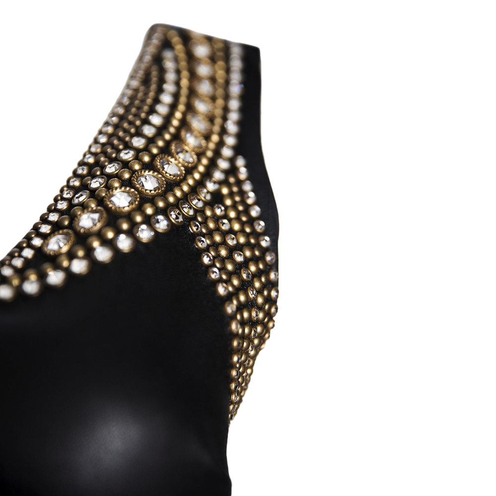 Vestido de piel de oveja con escote en V y detalle de Swarovski